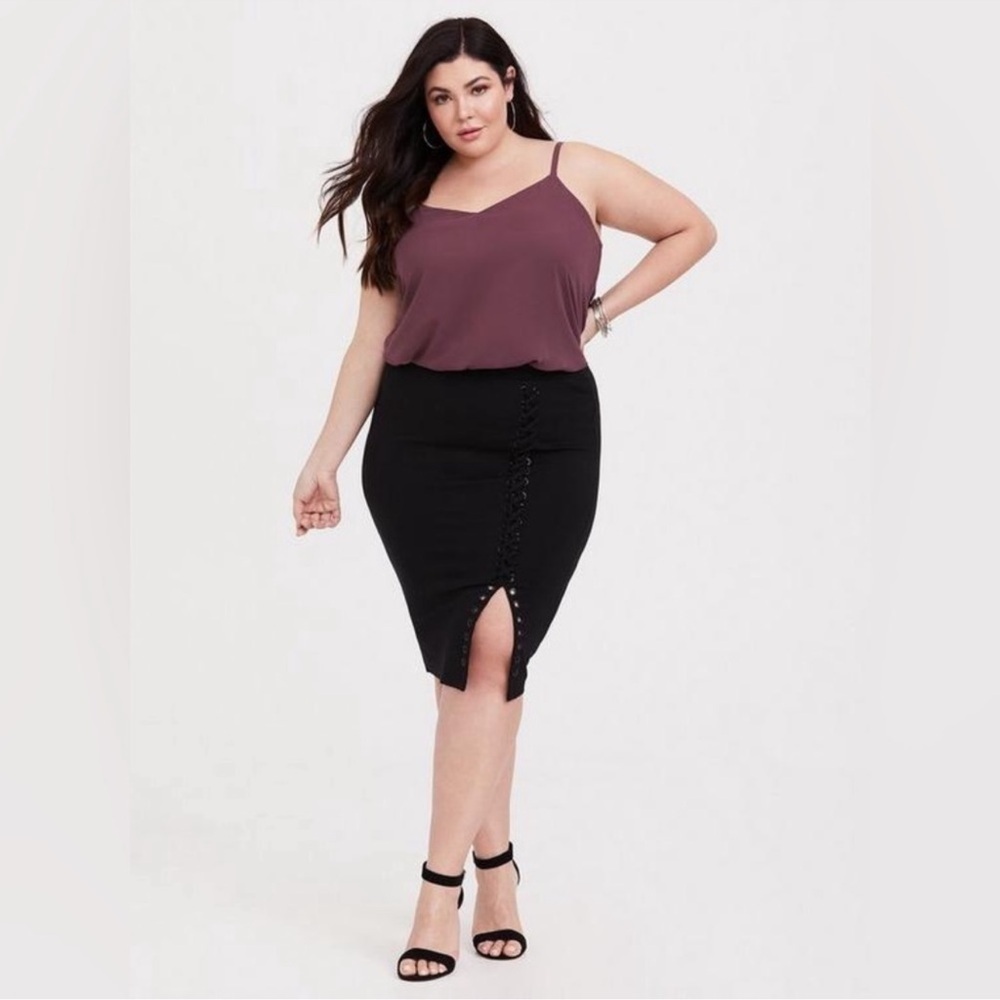 Torrid Black Stretch Knit Pencil Skirt Ponte Lace Up Knee Length Size 2x
